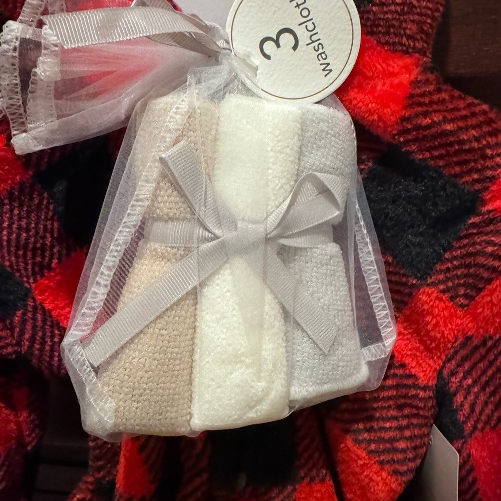 Kids Robe - Picture 2 of 2